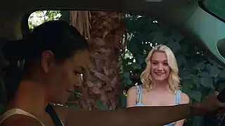 La rubia tetona Kenna James despierta y tiene sexo lésbico caliente con la MILF asiática Dana Vespoli.